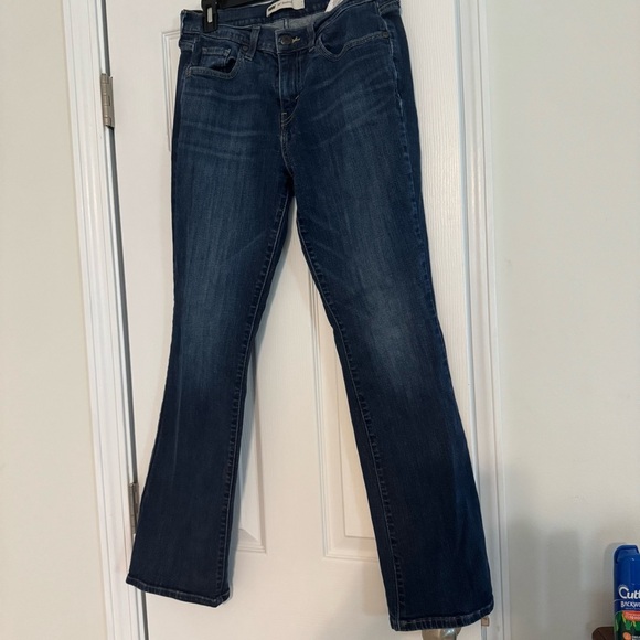 Women's Levi’s 515 Boot Cut Jeans in Classic Blue - Picture 4 of 10